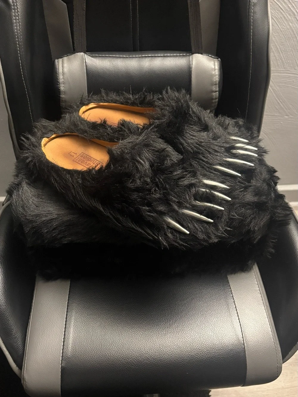 Bravest Studios Bear Claw Mules ‘Black’